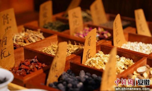 文旅 “年轻态” 激活新活力 青年与齐云山双向奔赴