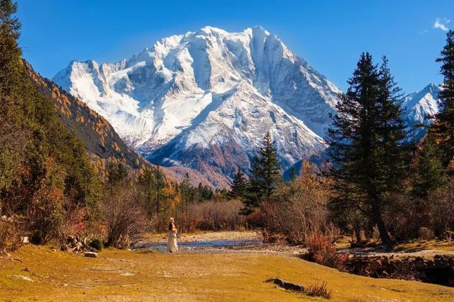 实拍亚拉雪山，11月的川西美景势必再火一个！