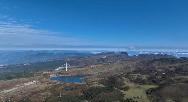 乌蒙大草原：邂逅静谧诗意的云端仙境