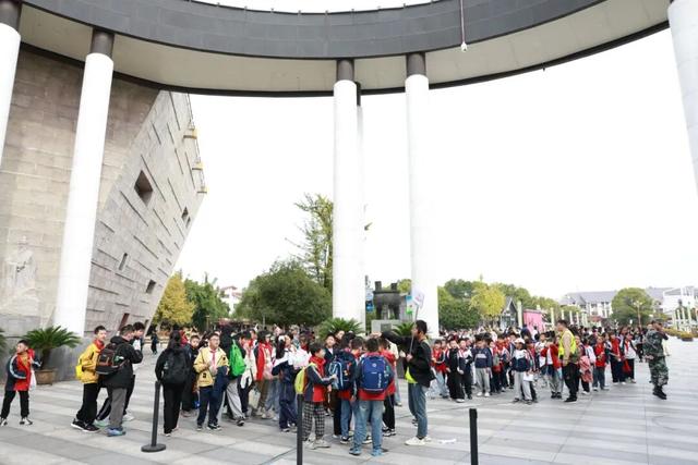 双十一狂欢！龙虎山开启秋日人从众火热模式！