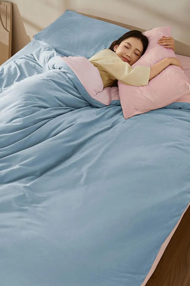 为什么明明躺在被窝里，半夜却越睡越冷？