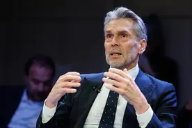 荷兰首相：美国特朗普政府将继续施压限制ASML芯片光刻机对华出口｜硅基世界图片