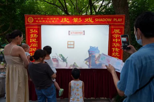 “红途”快闪携手随申办相约百代小楼，丰富红色文化体验掀起打卡热潮