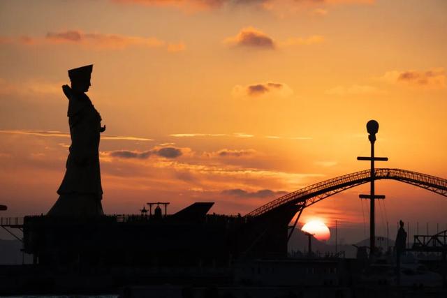 告别2025，来青岛做日落收藏家~