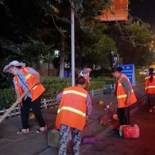 您的诗与远方，他们都始终在场——致敬国庆里的阿坝守护色