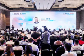 研产销全价值链协同，波司登引领品牌服装绿色低碳新风尚图片