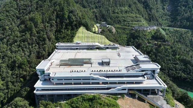 鹤峰县溇水河山水世界码头项目通过交工验收 水上旅游添新引擎