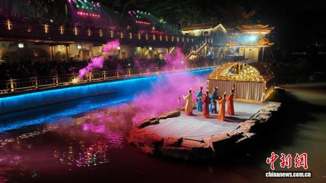 咸宁温泉旅游季启幕 “咸岳九”携手点燃文旅热