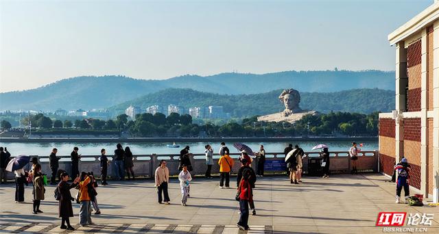 岁暖时刻丨在长沙，一眼千年：从橘子洲头到城市天际线