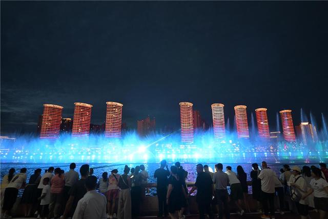 流光溢彩的视听盛宴