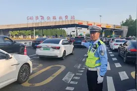 返程高峰来了！今明两天将有超13万辆车经长江隧桥进沪图片