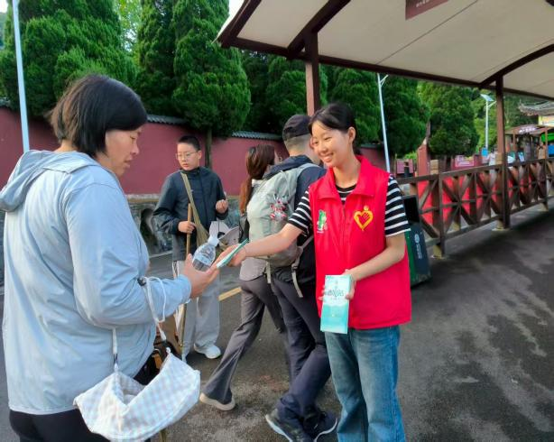 青春正当时|铜仁“小青椒”绘就旅游暖心画卷