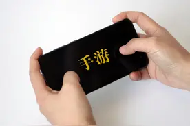 男子微信钱包里少了3万多元，原来是9岁儿子打游戏充值！警方相助下平台全额退回图片