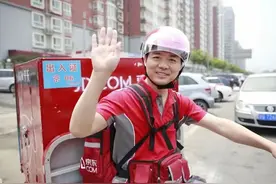 刘强东带头冲锋，京东重返奔腾年代图片