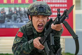 往指甲缝里滴502胶水，驻沪武警方双龙获军运会速度攀岩亚洲第一图片