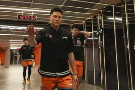 大鲨鱼最硬的那个男人，是他！图片