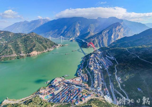 秭归：长江三峡生态美