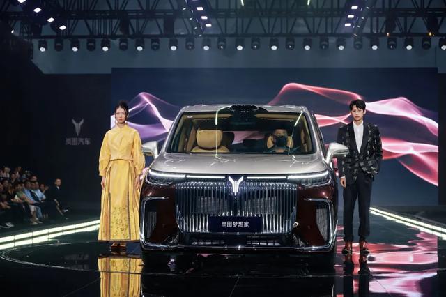 2025年，中式美学将如何重返我们的生活？