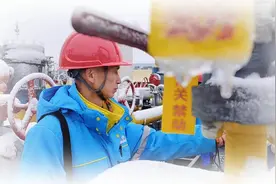 大雪之下 中国石油气暖三湘图片