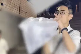 测评博主曝光济南海鲜大市场“缺斤短两”，官方回应图片