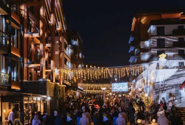 阿那亚·崇礼点亮冰雪童话季，"MORE THAN SKI"构建全龄友好度假新地标