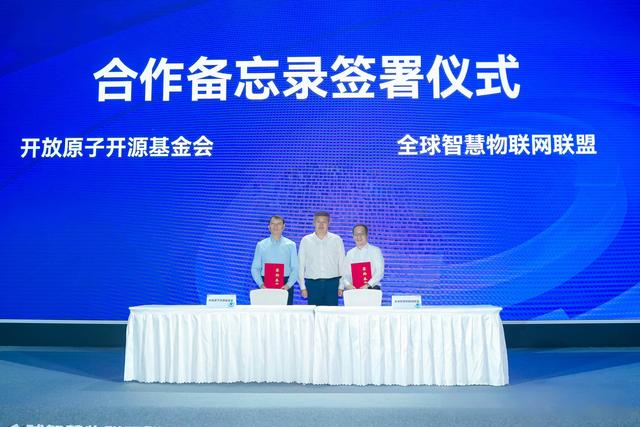 鸿蒙如何开“万物”？这场鸿蒙生态全球“天花板”大会在深圳举行