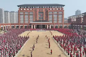 安徽颍上：传统武术操“点燃”校园大课间图片