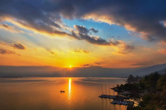 【冬季暖阳 凉山不凉】冬日打卡热榜！凉山，才是这个冬天的顶流之选