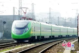 时评：高铁上新平价饭，温暖不只旅客的胃图片