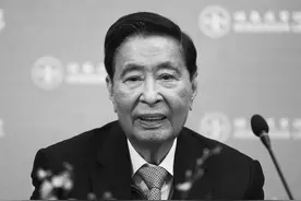 “四叔”李兆基往事：创办香港两大地产巨舰，拒绝股神名号图片