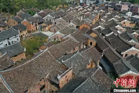 广西因地制宜加强传统村落保护利用吸引游客图片