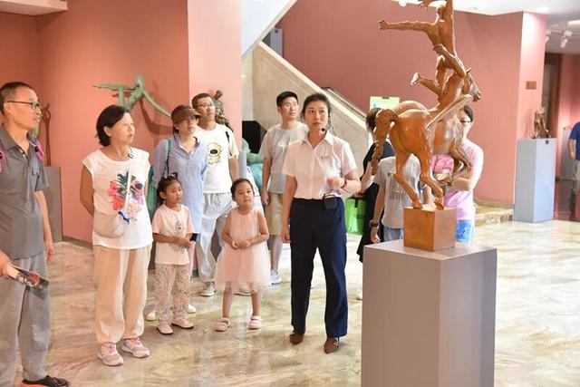 雕塑无界·青春无限丨艺术盛宴激活城市青春脉搏