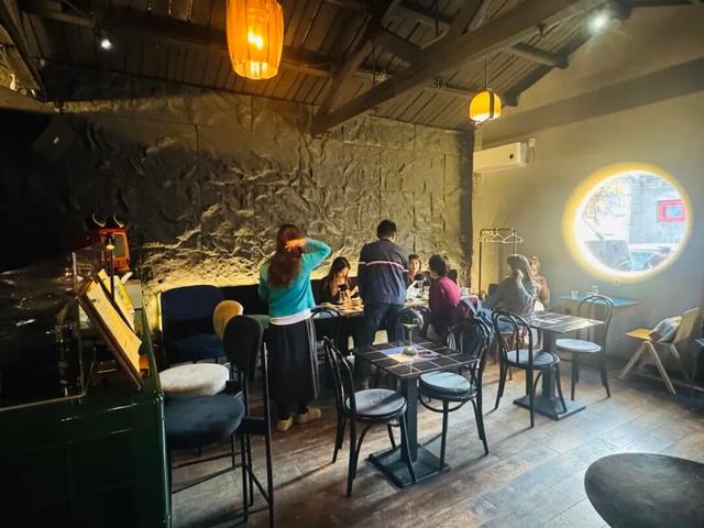 胡同不一“Young” | 北锣鼓巷：白蜡树下的北平之秋