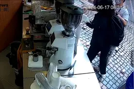 Manner再爆冲突，店员做手冲时间长，顾客称赶飞机等不耐烦图片