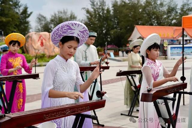 跟着赛事去旅行 | 尾金滩：追风逐浪，邂逅日落