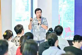 打工人写PPT会抓狂？WPS晁云曈：有AI必有答案图片