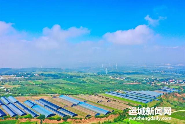 雨洗河东千峰翠　云裁运城万缕纱