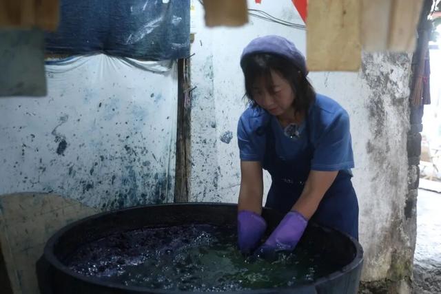 吾乡大藏·大理 | 从屋脊跃入人间，大理瓦猫“封印”解除