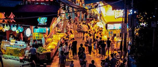 旅游变 “干饭”？年轻人的旅游，早不按套路来