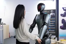 广东多地拟纳入紧缺工种，“AI的老师”火了！图片