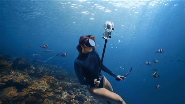 回击大疆全景相机！影石Insta360 X5 首降500元：到手价3298元起