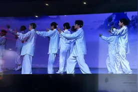 智能太极服现身工博会 上大悉商学子用高科技传承太极文化图片