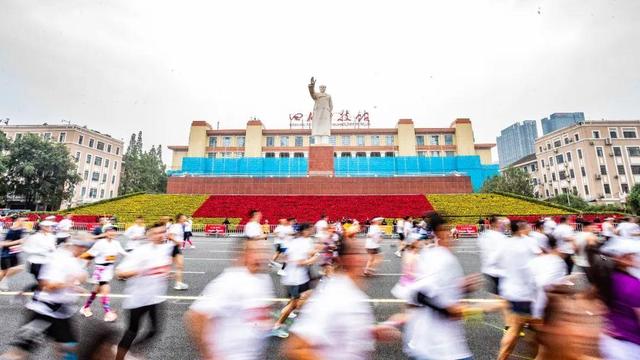 2024成都马拉松报名今日开启！今年新增候补和退出机制，抽签结果公布时间也定了