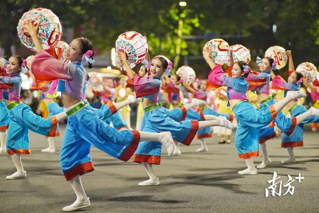 佛山为何全城沸腾？这场跨越600年的盛宴给出答案
