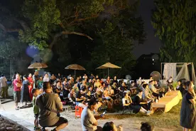 这个乡村剧场为什么这么“火”图片