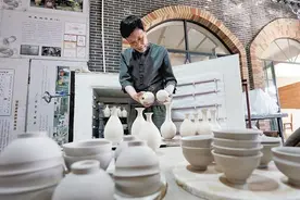 邢瓷：类银似雪韵悠长图片