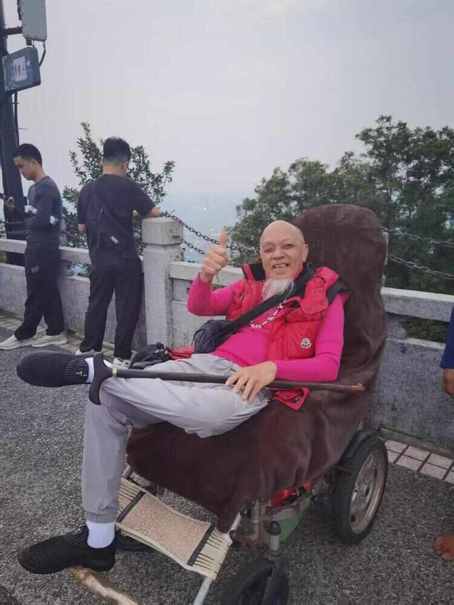 风车转转，广州重阳登高人气旺、暖意浓