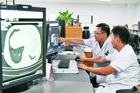完善政策扶持 护佑百姓健康——国家卫健委大力推进卫生事业高质量发展图片