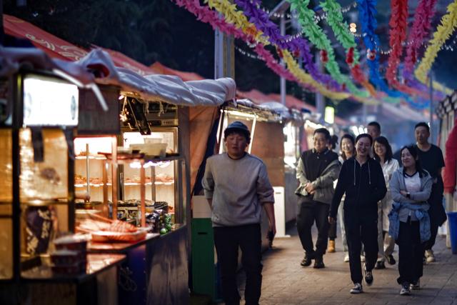中国之城丨西藏昌都：以红色为主基调的古城