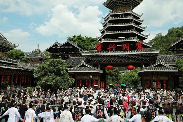 黔东南州强力推动景区联动改革 暑期旅游热度暴涨位居美团榜首